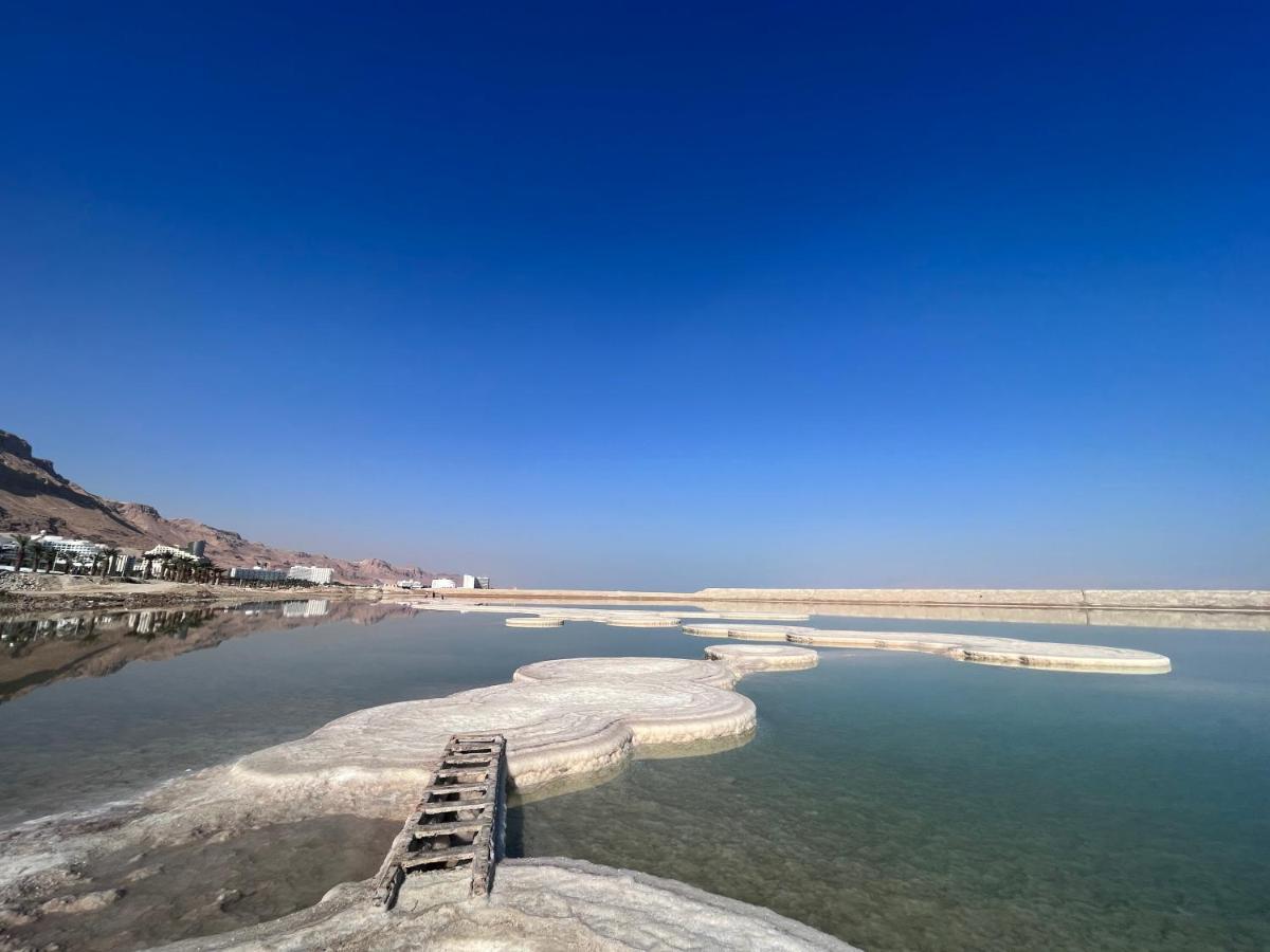 The Lowest Place On Earth B&B Ne'ot HaKikar エクステリア 写真